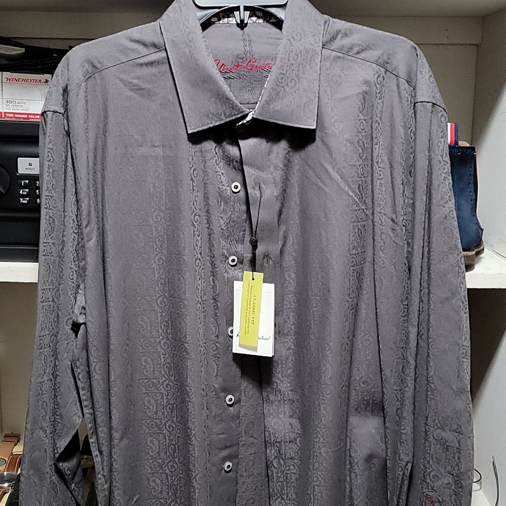Men's shirt